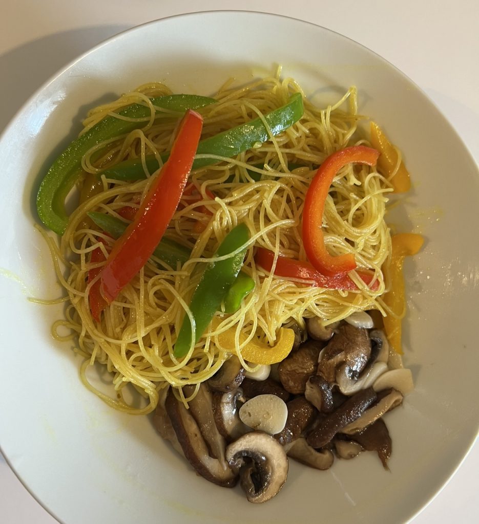 Singaporean Fried Noodle, vegetarian, plant-based, vegan friendly, clean beauty, vegan shopping, phat story, plant-based home, aesthetics and taste, vegetarian recipe, vegan living, veggie taste, vegan recipe, vegan meal,