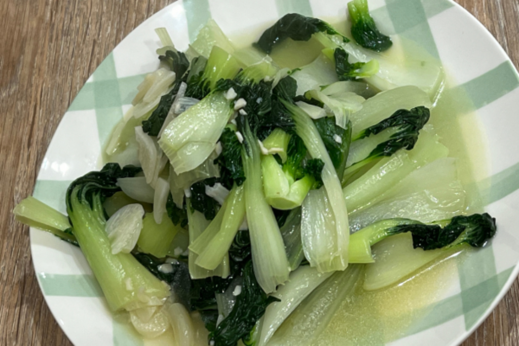 Pak Choi With Garlic Slices